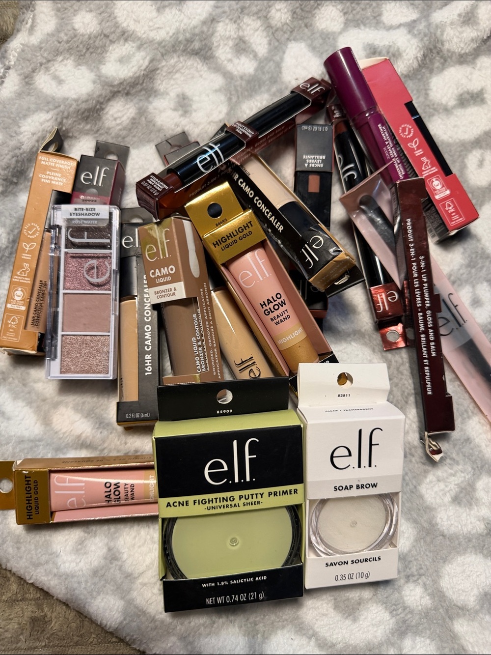 Cosmetics Multi-Item Makeup Set in Various Shades (Black Packaging)